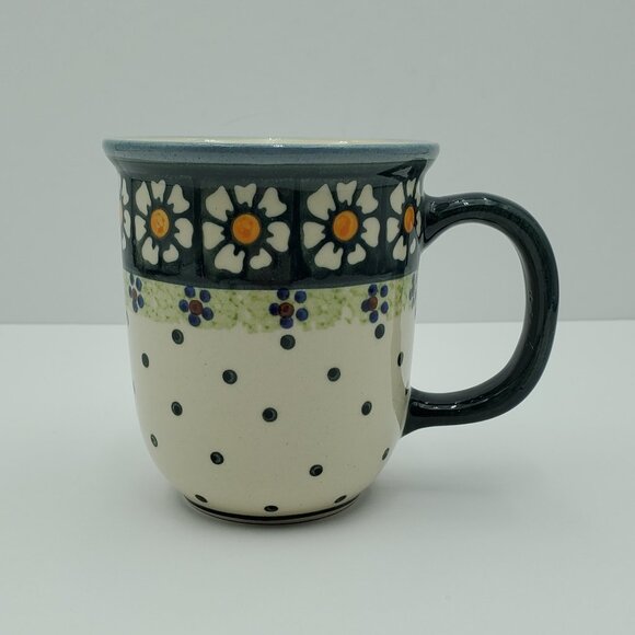 Wiza Polish Pottery Green Daisy Mug Daisy Chain White Flowers Blue Dots Mug - Picture 1 of 6